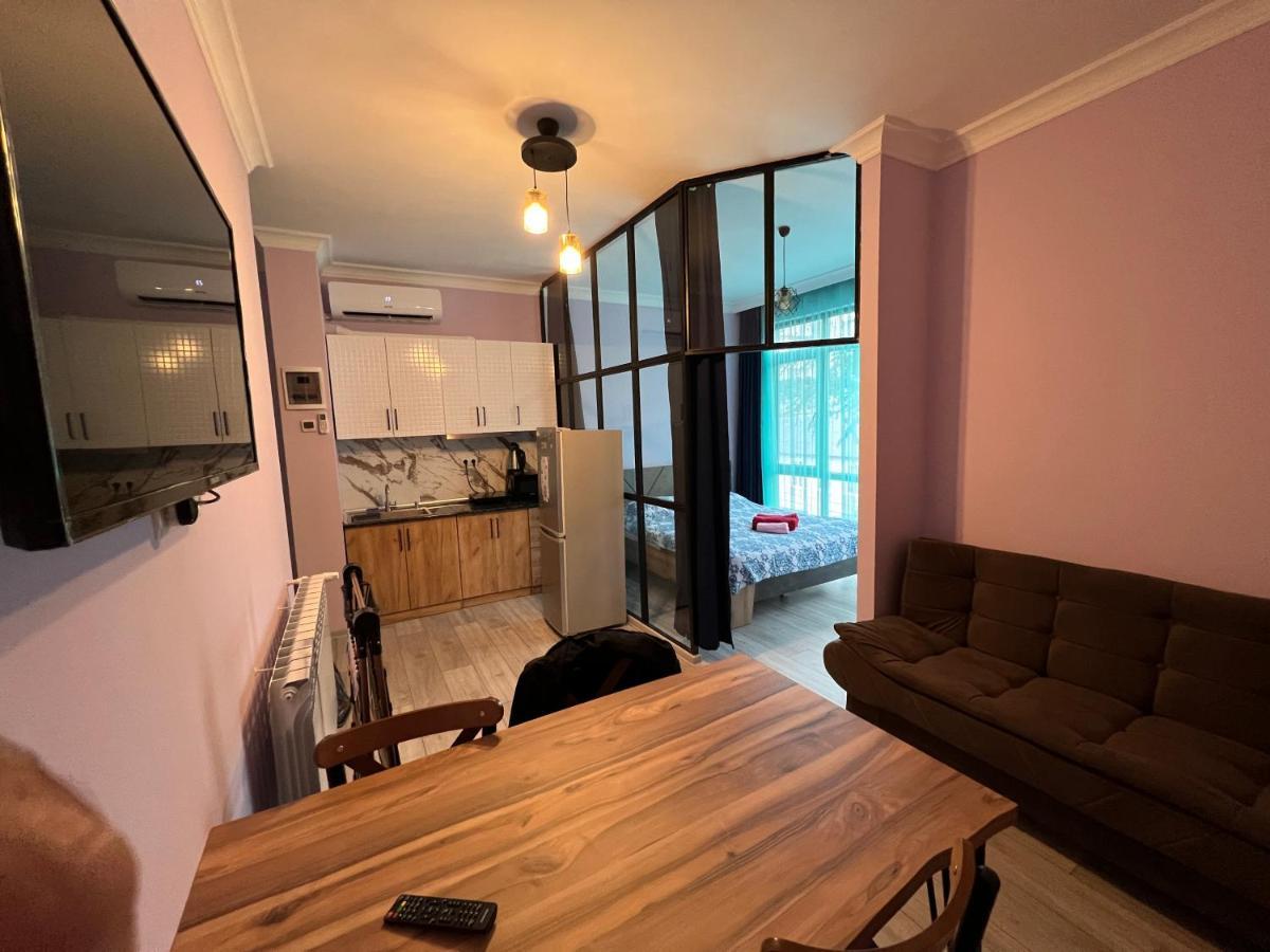 Apartment Merabi Batumi Exterior foto