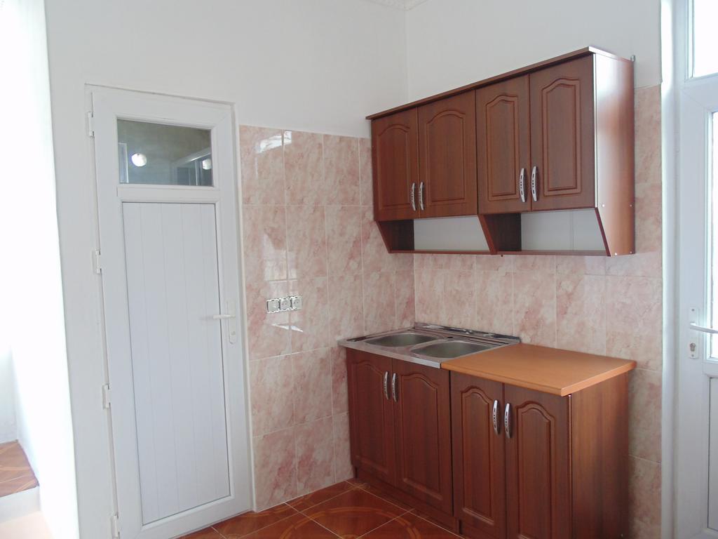 Apartment Merabi Batumi Quarto foto